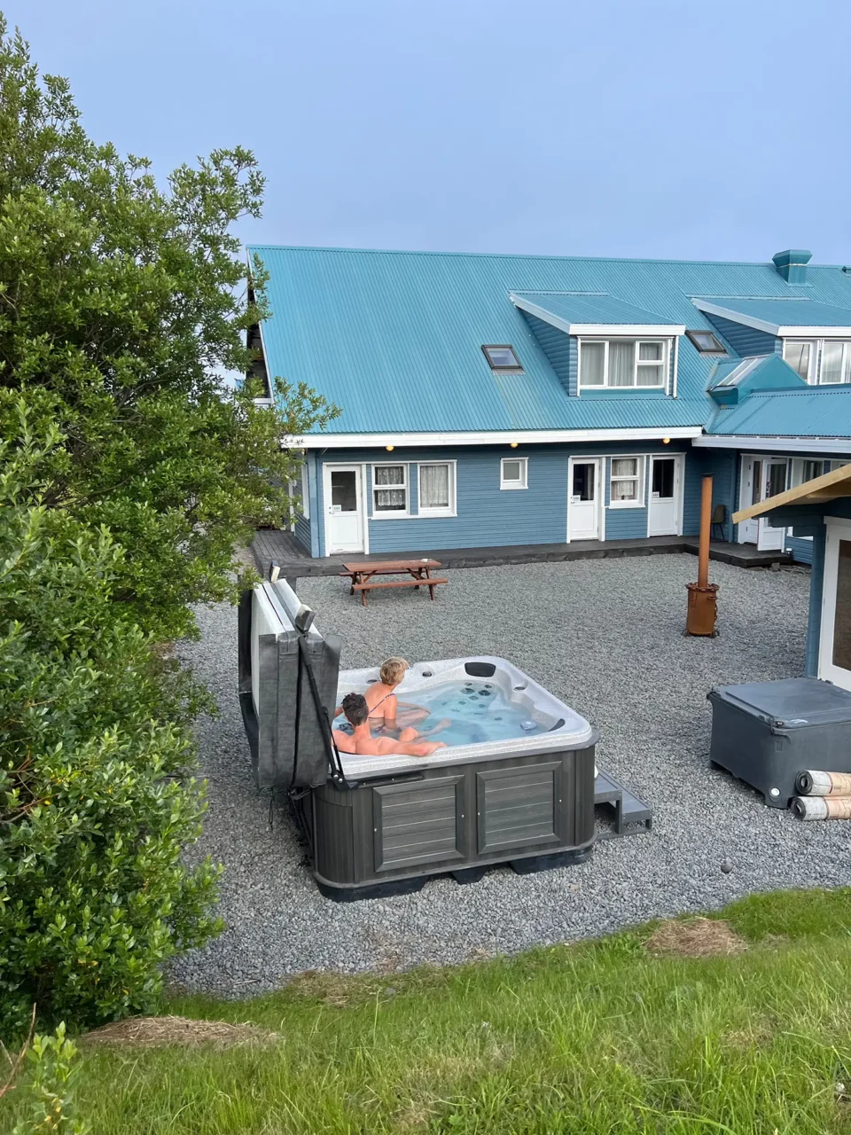 Udendørs spabad på Hotel Breiddalsvik