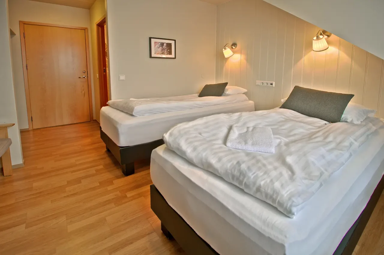Dobbeltværelse med to enkeltsenge på Hotel Breiddalsvik i Island