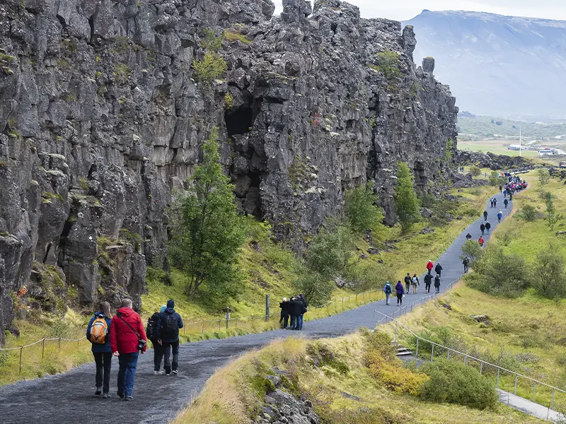 Þingvellir-island-desktop-cover