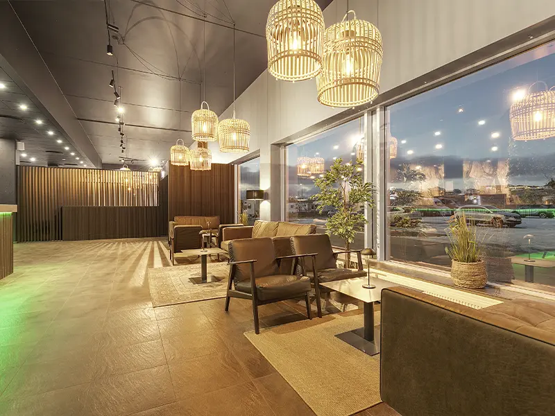 Lobby på Hotel Vellir med hyggebelysning