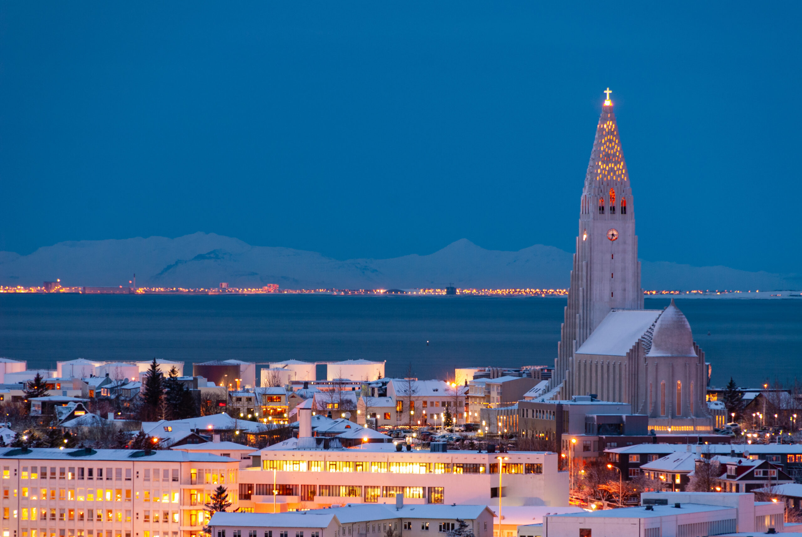 Reykjavik i mørke og vinter